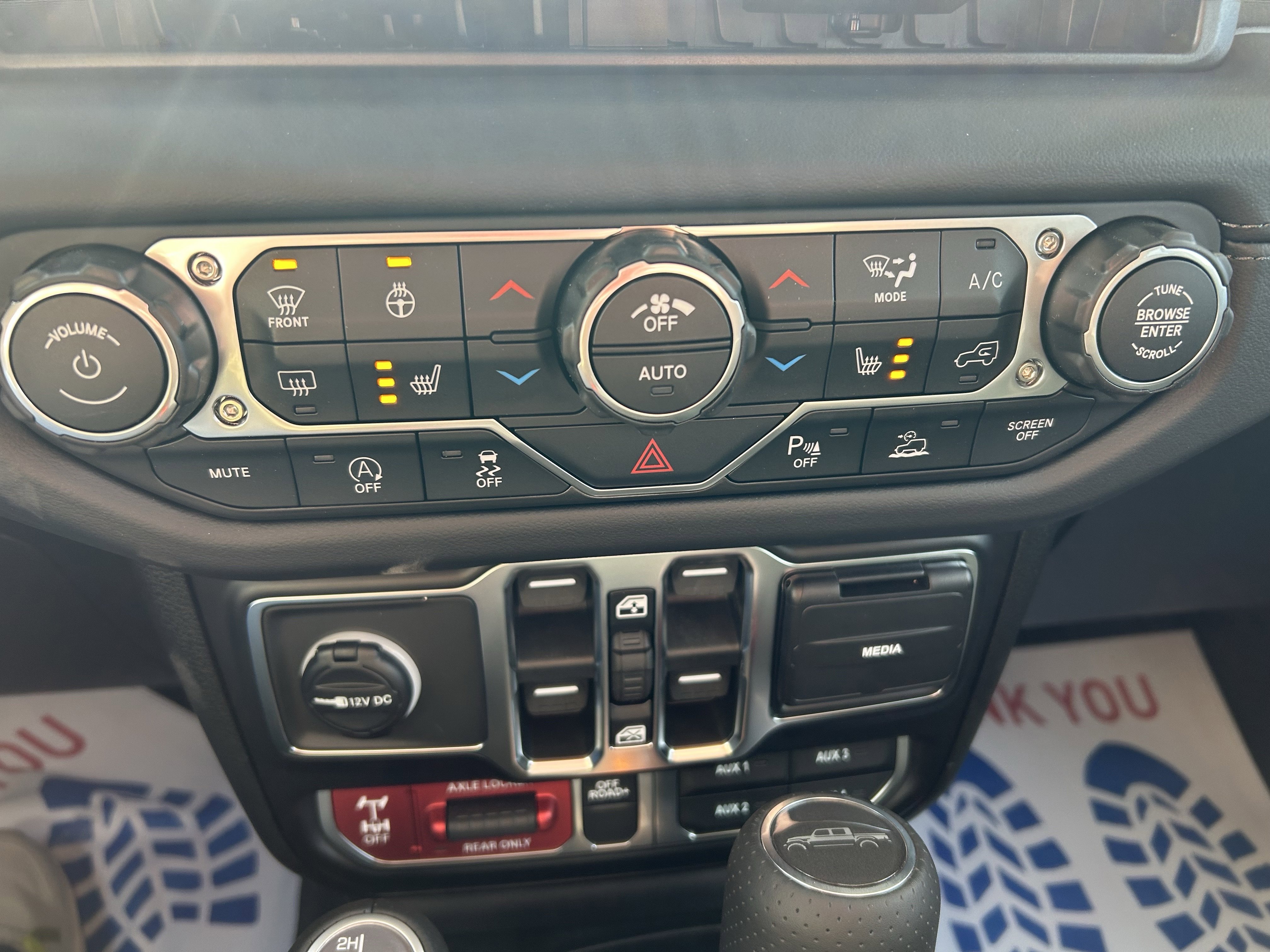 New 2026 Anvil Clearcoat Jeep Mojave image 21