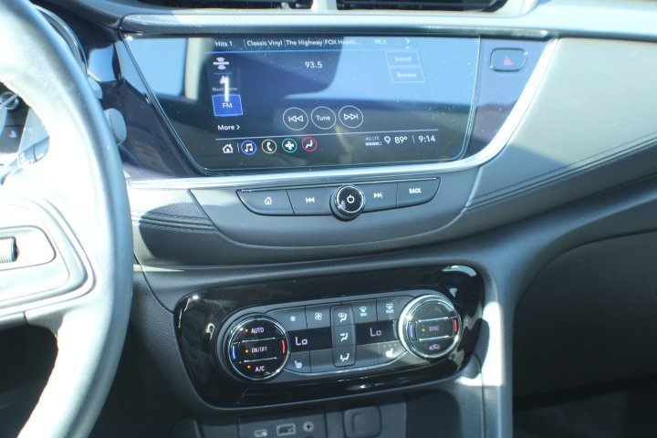 Used 2023 Summit White Buick Select image 9