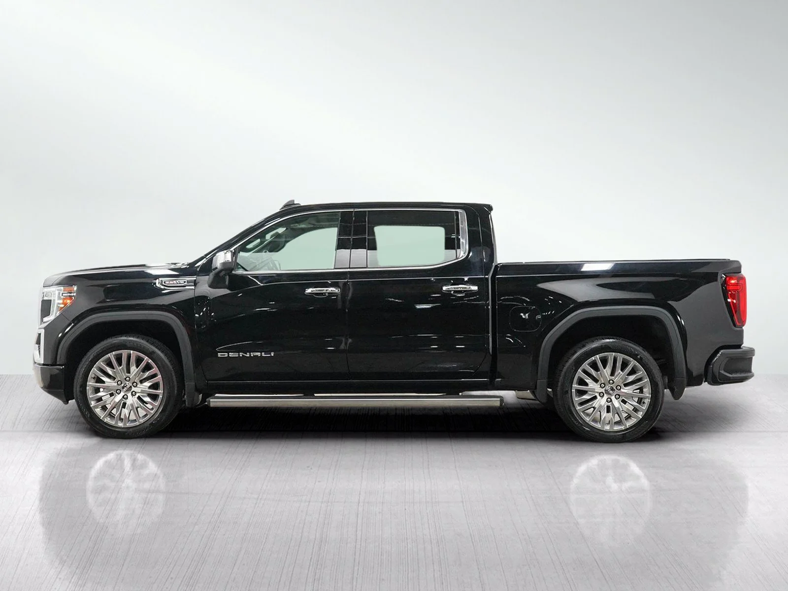 Used 2019 GMC Sierra 1500 Denali Denali with VIN 1GTU9FEL9KZ173818 for sale in Minneapolis, Minnesota