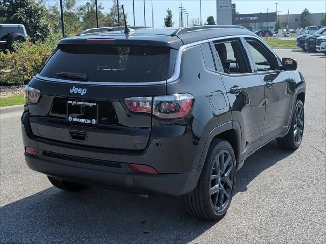 New 2026 Diamond Black Crystal Pearl-Coat Exterior Paint Jeep 85th Anniversary image 9