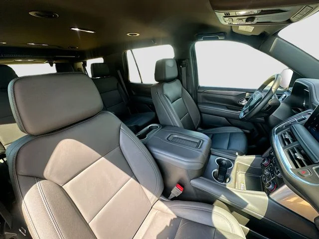 Used 2024 Blue Chevrolet Z71 image 35