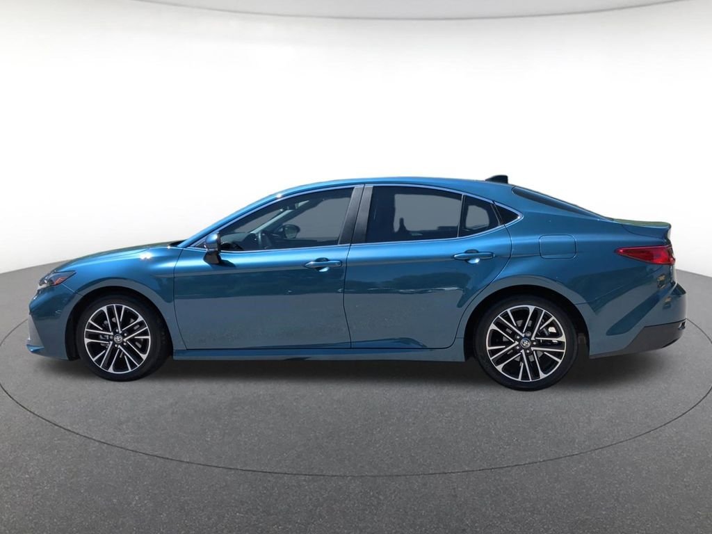 Certified Used 2025  Toyota XLE image 3