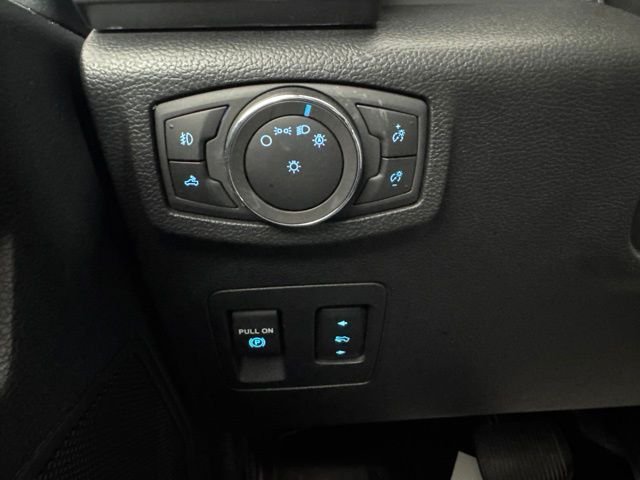 Used 2018 Silver Ford XLT image 19