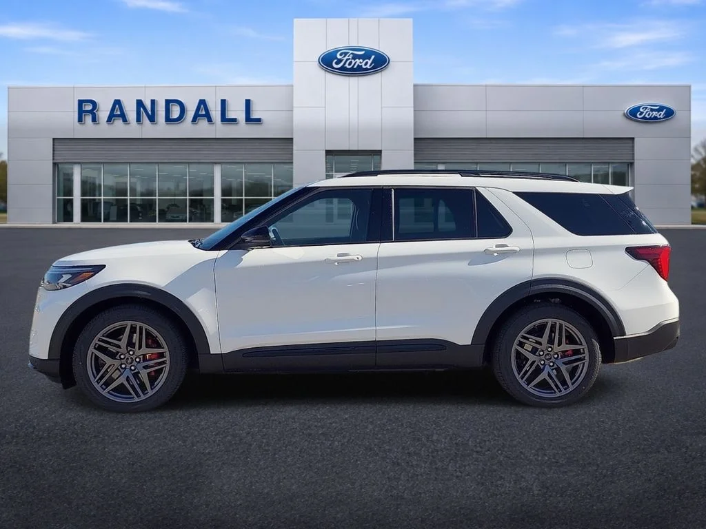 New 2026 Star White Metallic Tri-Coat Ford ST image 3