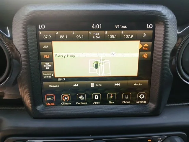 Used 2023 Green Jeep Sport image 34