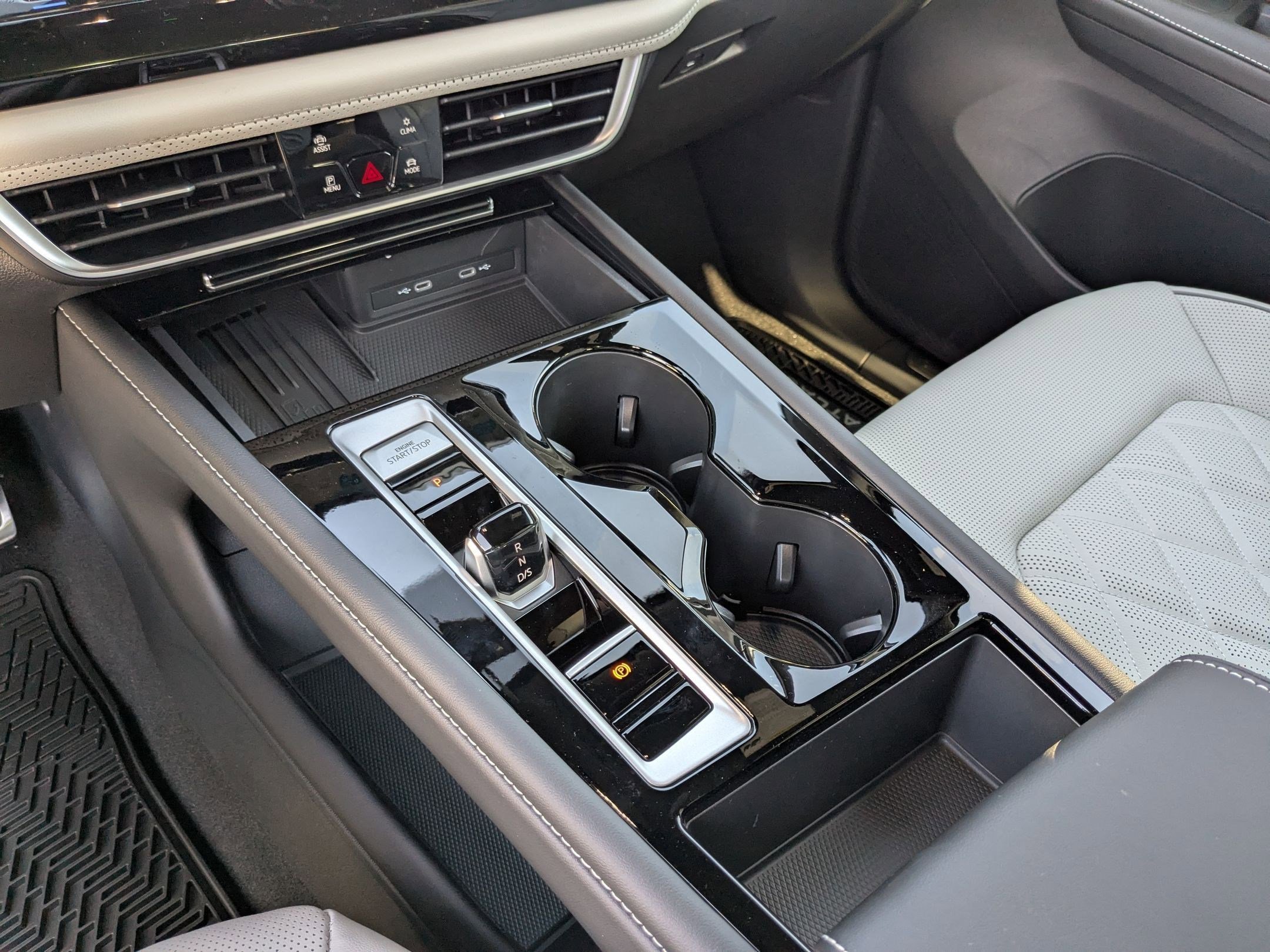 2026 Volkswagen Atlas Cross Sport SEL Premium R-LINE - Photo 15