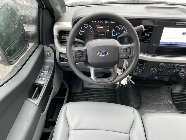 New 2026 Oxford White Ford XL image 10