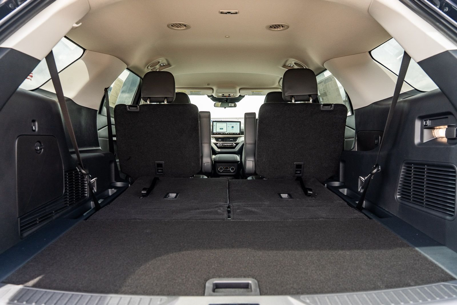 New 2026 Carbonized Gray Metallic Ford Active image 12