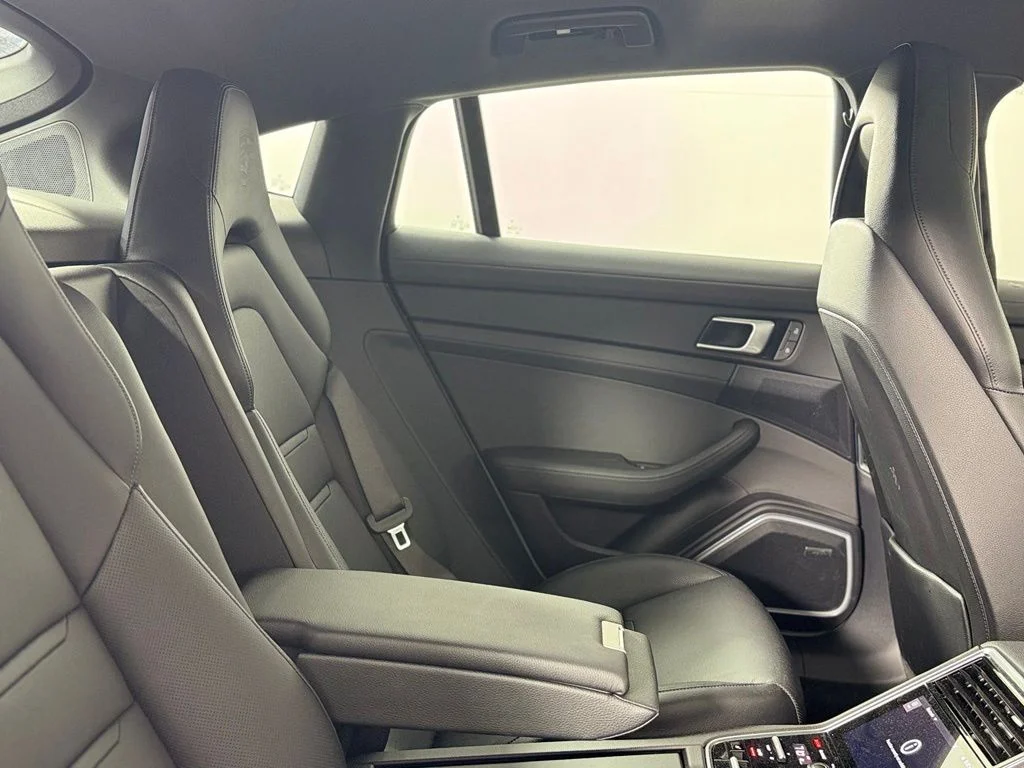 Used 2023 Silver Porsche 4 image 24