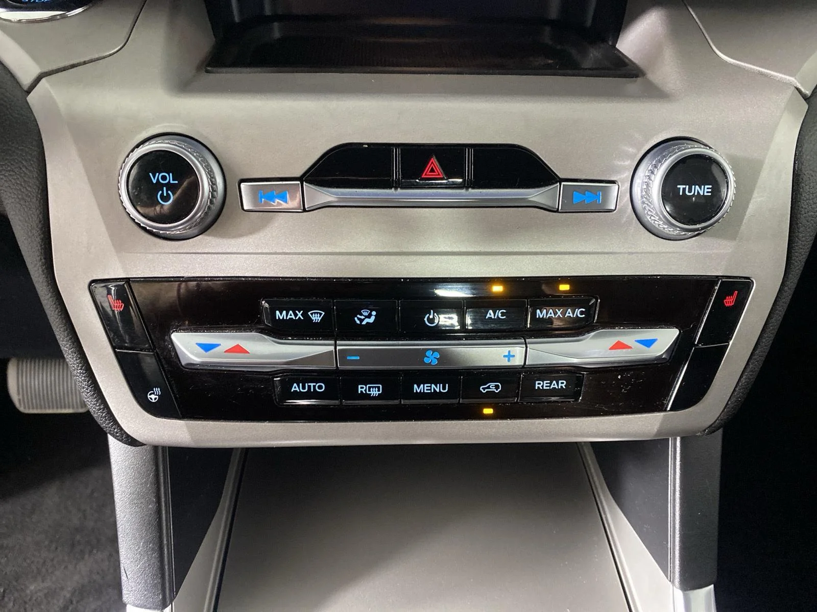 Used 2023 Carbonized Gray Ford XLT image 22