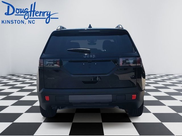New 2026 Diamond Black Crystal Pearl-Coat Exterior Paint Jeep Limited image 4
