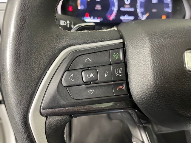 Used 2023 White/off-white Jeep Altitude X image 18