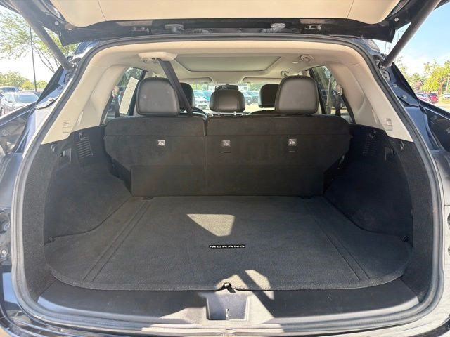 Used 2018 Magnetic Black Metallic Nissan Platinum image 11