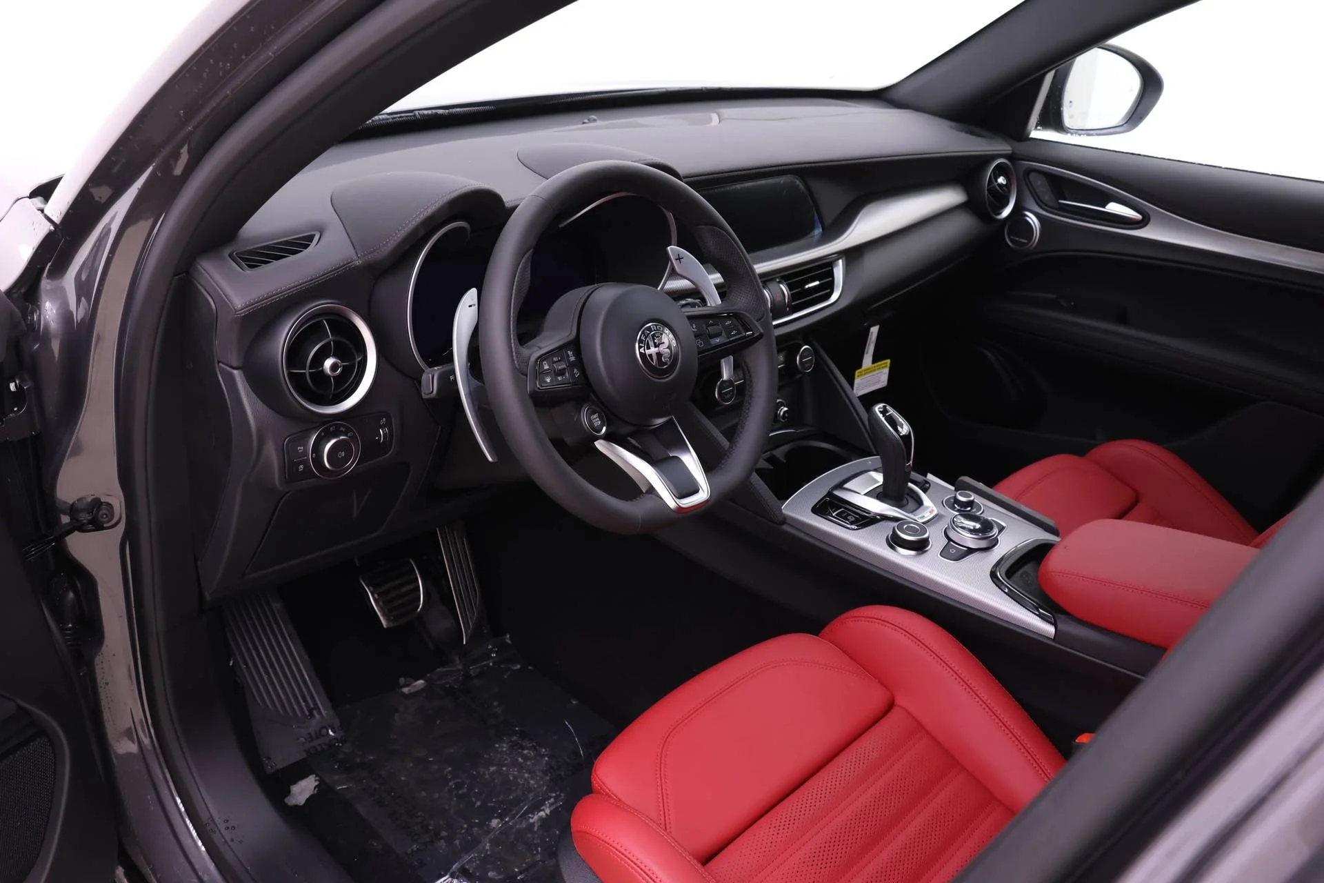 New 2026 Gray Alfa Romeo Base image 6