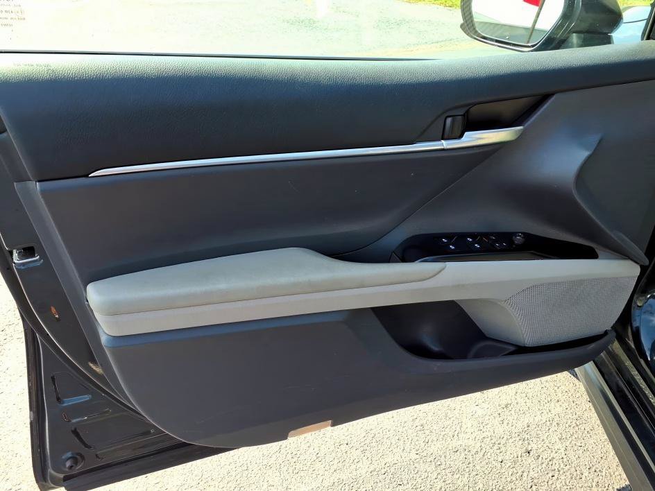 Used 2019 Galactic Aqua Mica Toyota SE image 15
