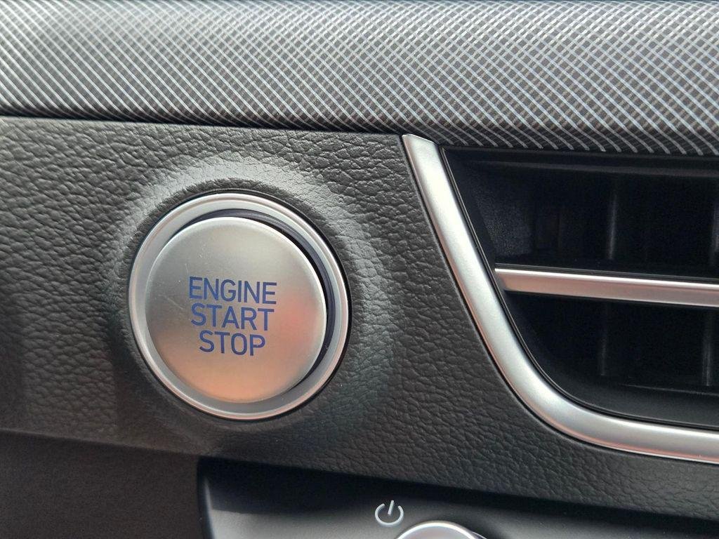 New 2026 Silver Hyundai SEL Sport image 27