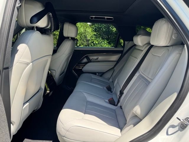 Certified Used 2025 Fuji White Land Rover SE image 13