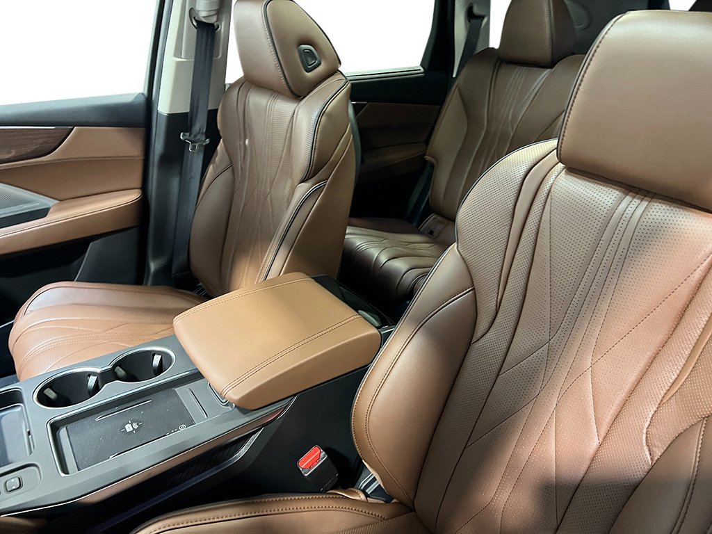 New 2026 Liquid Carbon Metallic Acura w/Advance Package image 13