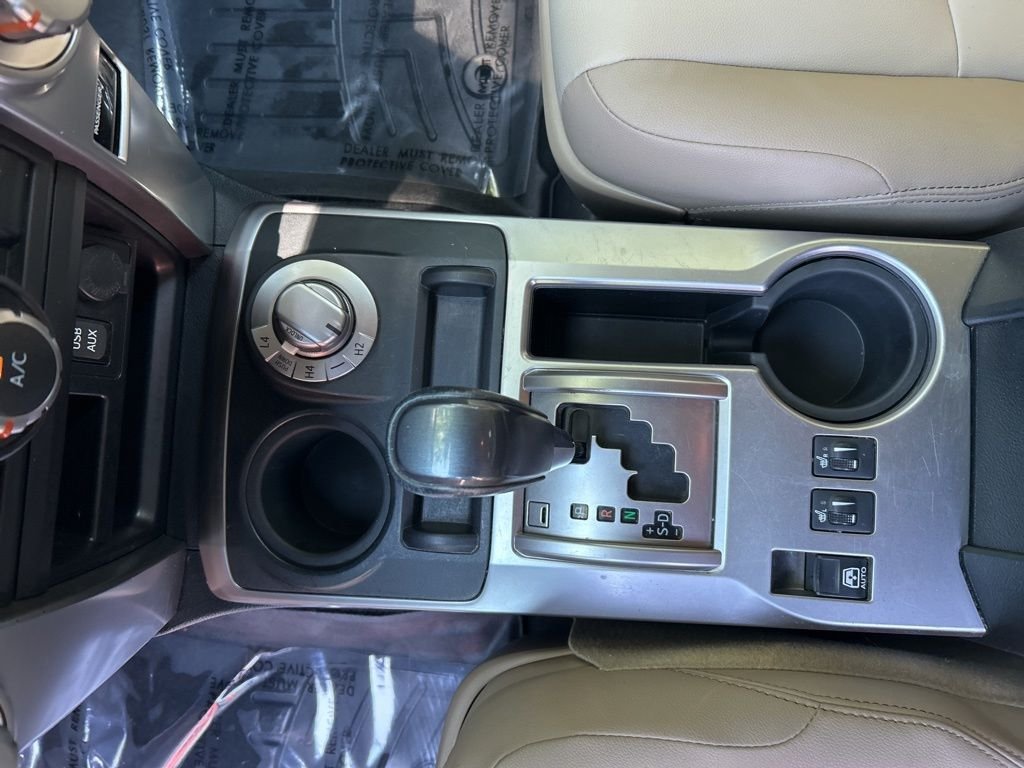 Used 2018 White Toyota SR5 Premium image 17