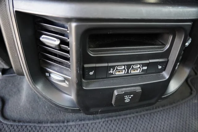 Used 2020  Ram Laramie image 4