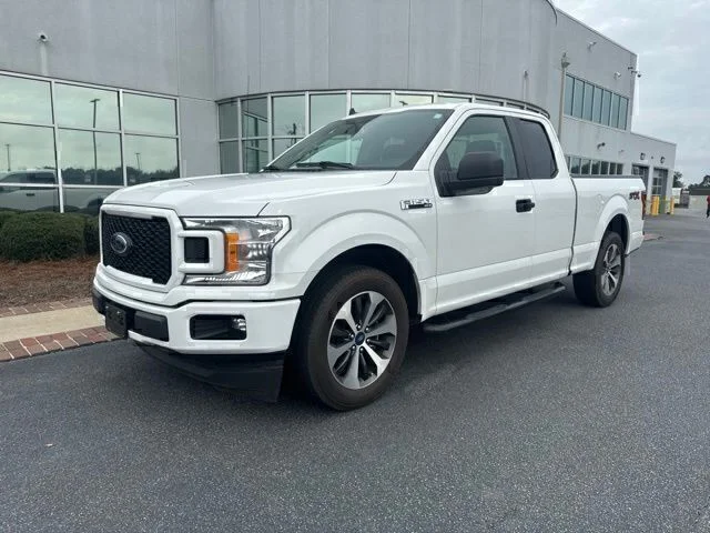 Used 2020 White Ford XL image 2