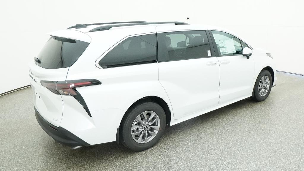 New 2026 Wind Chill Pearl Toyota XLE image 18