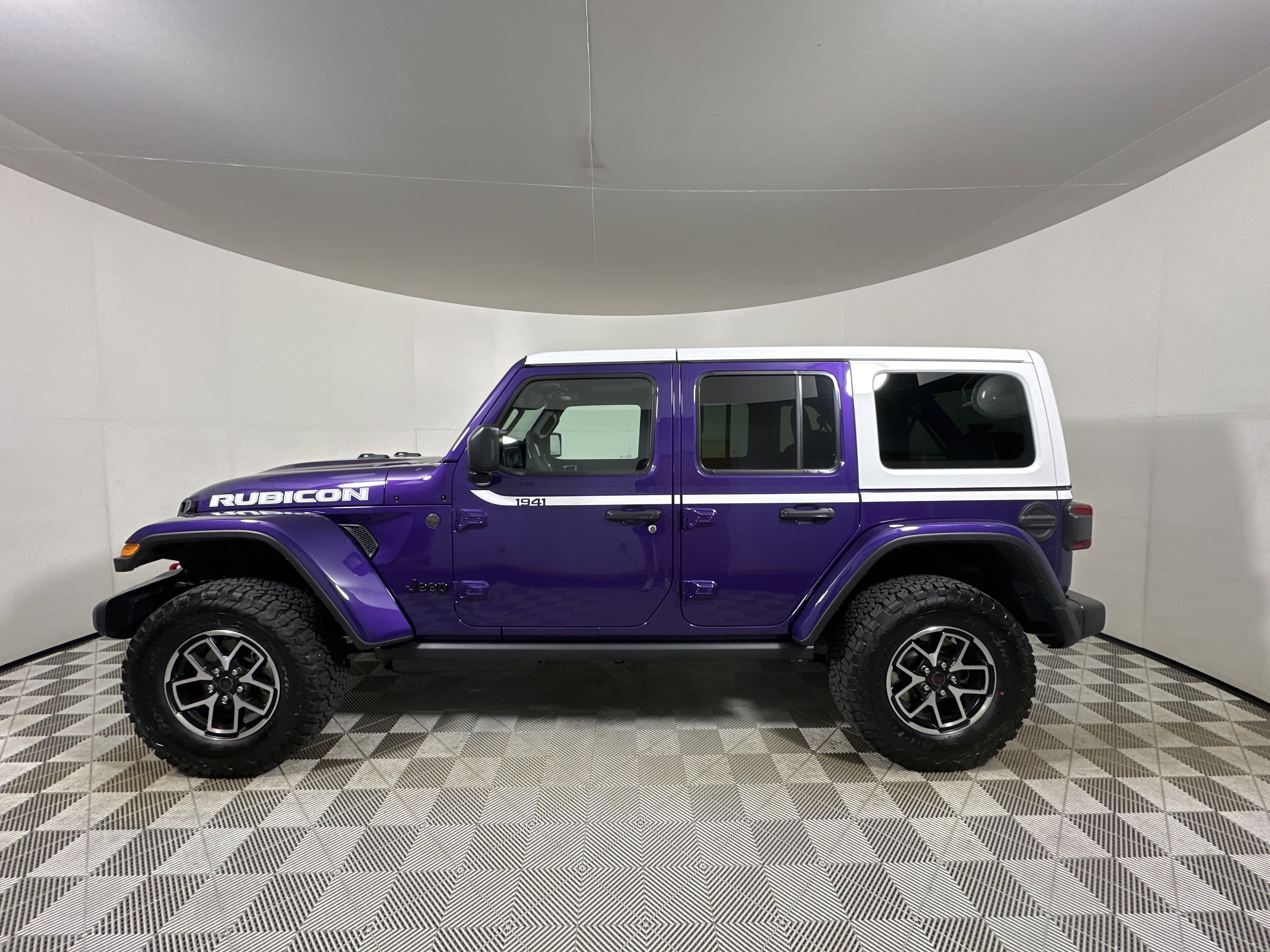 New 2026 Reign Exterior Paint Jeep Rubicon image 4