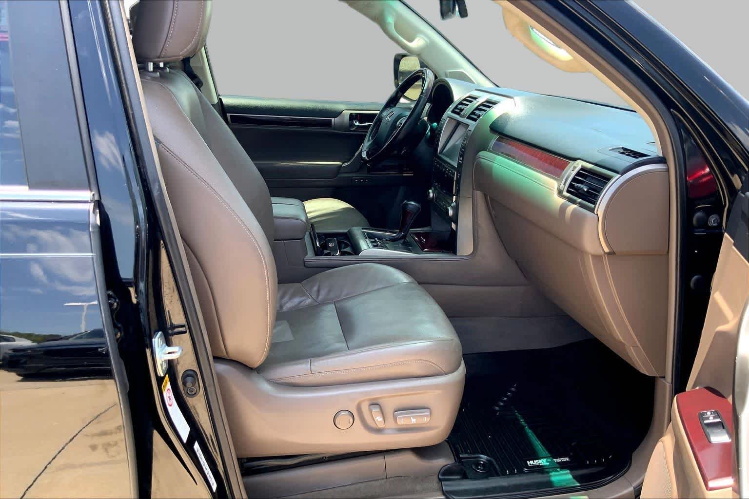 Used 2019 Black Onyx Lexus Premium image 9
