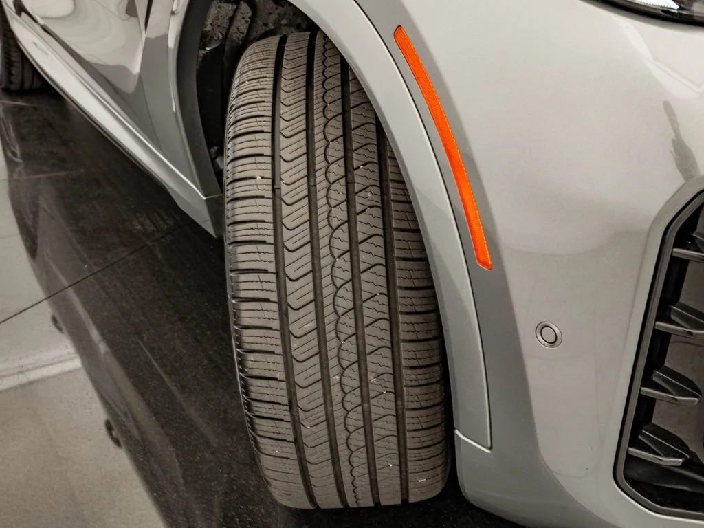 Used 2024 Skyscraper Gray Metallic BMW M60i image 52