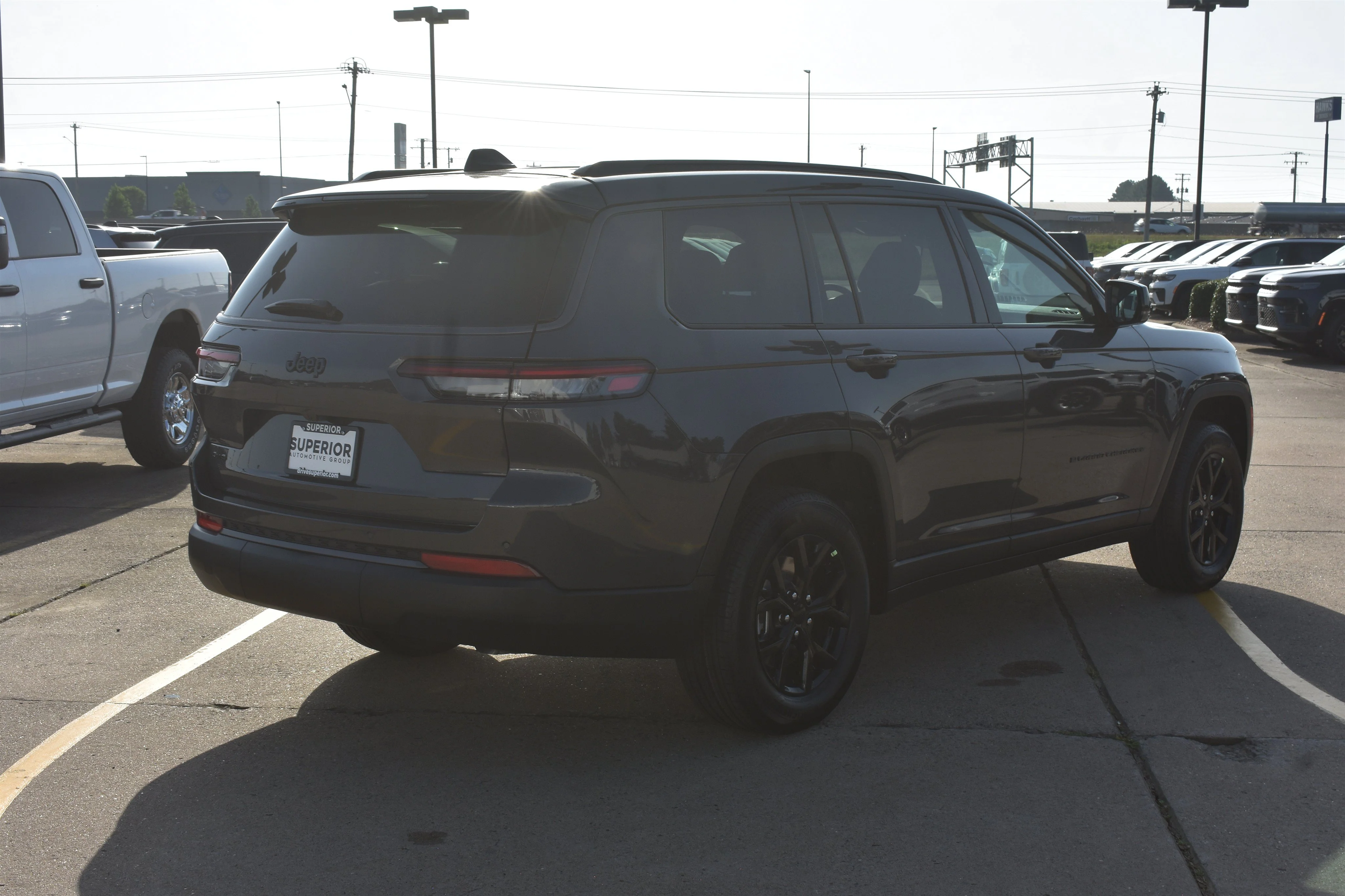 New 2026 Baltic Gray Metallic Clearcoat Jeep Laredo Altitude image 5