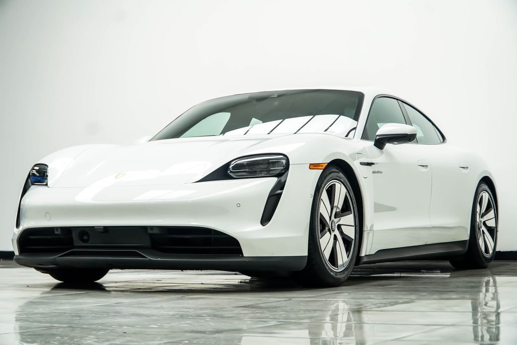 Used 2024 White Porsche Base image 13