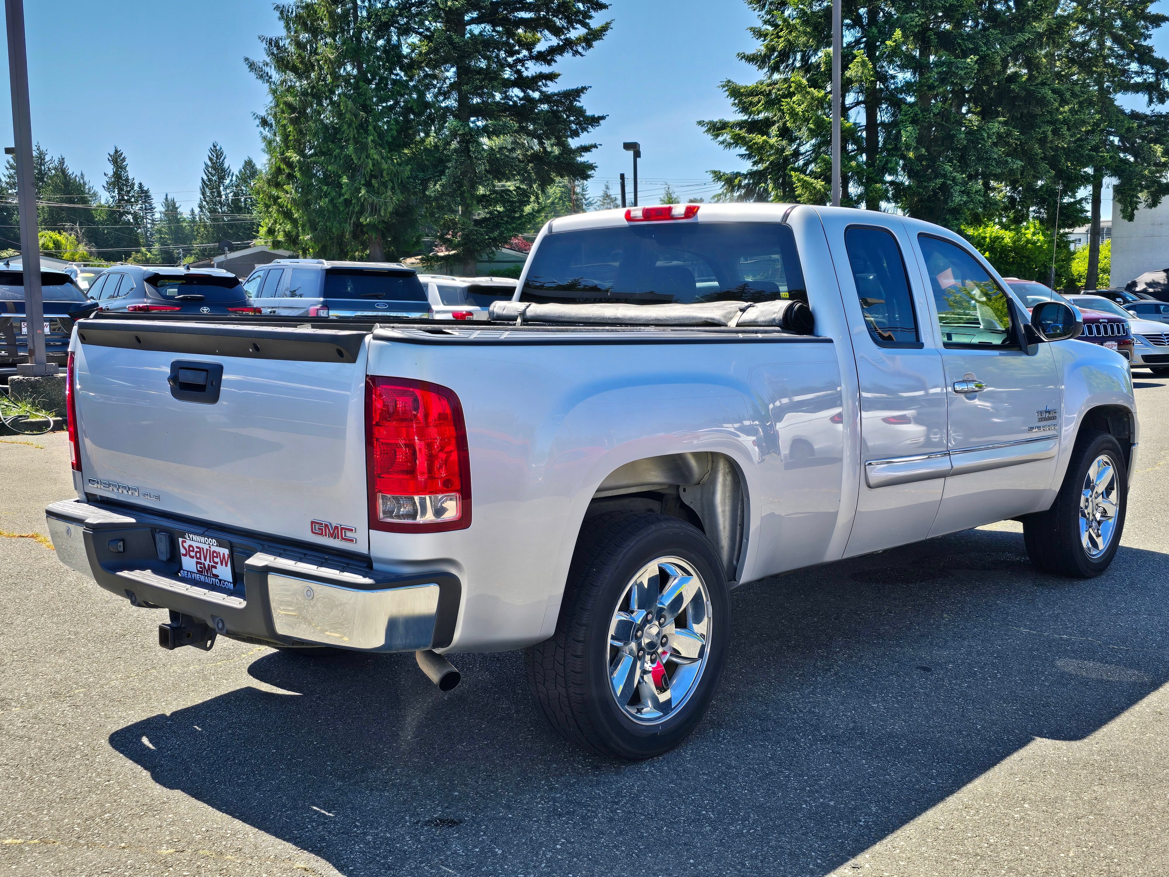 Used 2013 QUICKSILVER METALLIC GMC SLE image 7