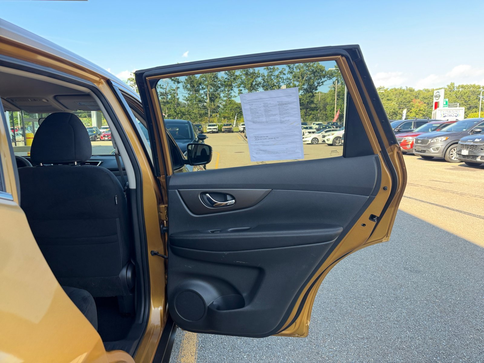 Used 2014 Saharan Sun Nissan S image 33