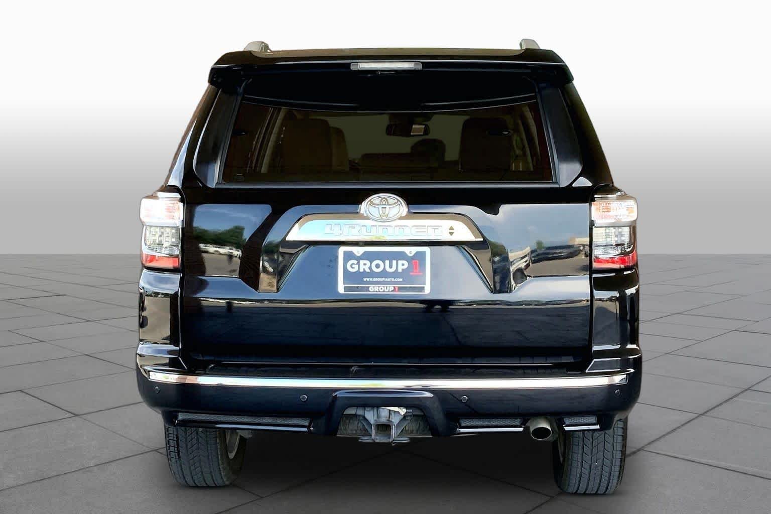 Used 2018 Midnight Black Metallic Toyota Limited image 5