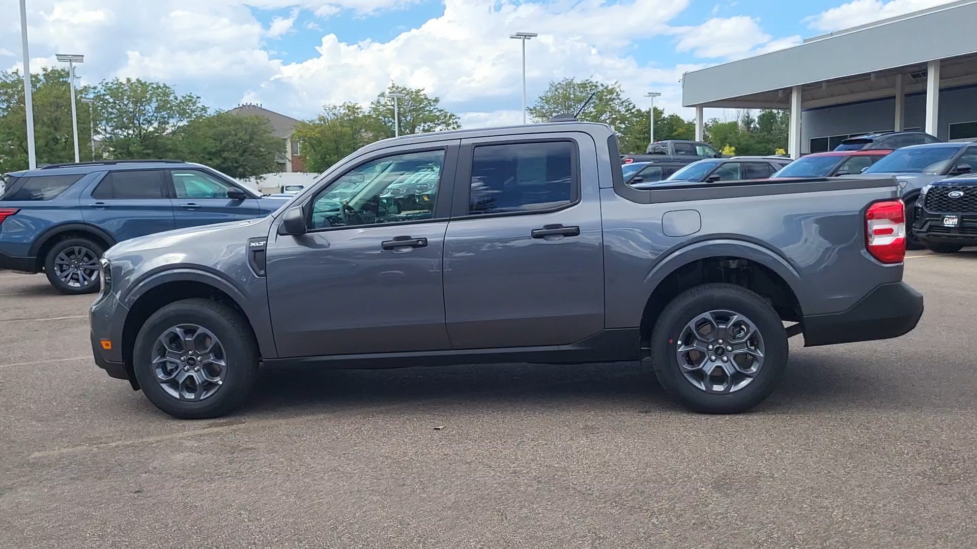 New 2026 Carbonized Gray Metallic Ford XLT image 2
