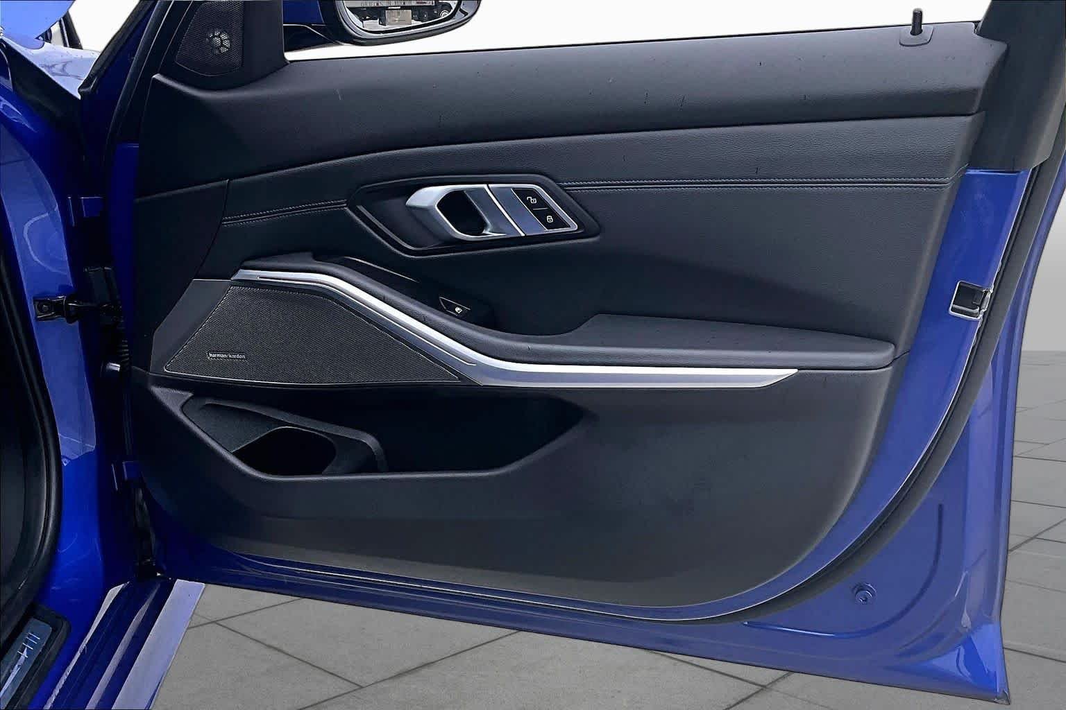 Used 2020 Portimao Blue Metallic BMW 330i image 25