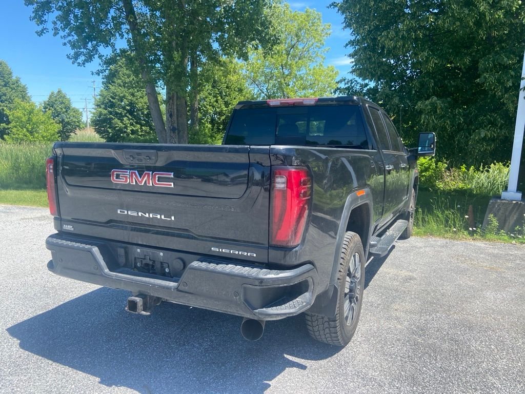 Used 2024 Onyx Black GMC Denali image 5