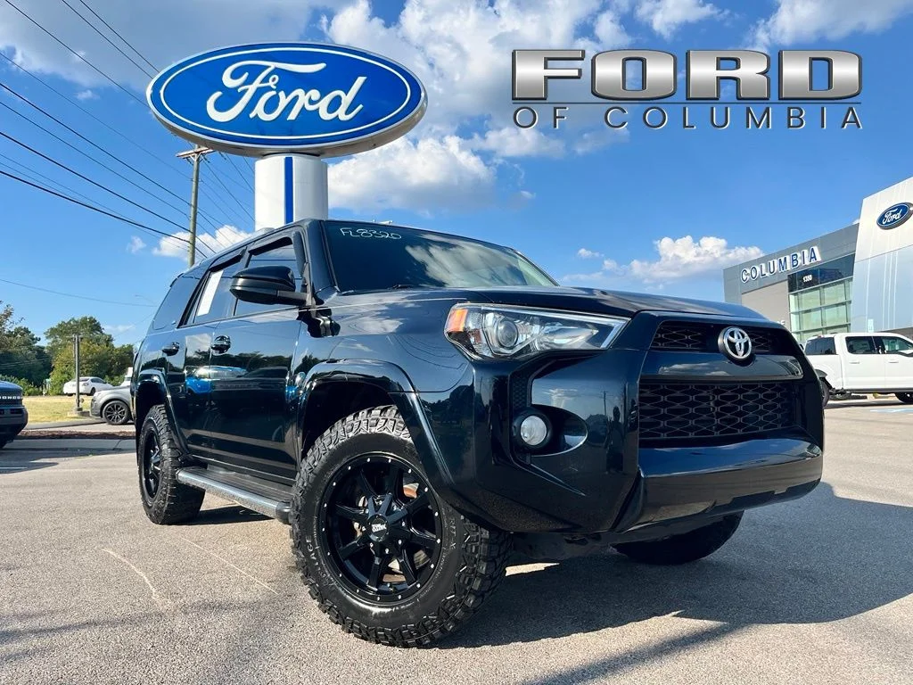 Used 2018 Black Toyota SR5 image 1