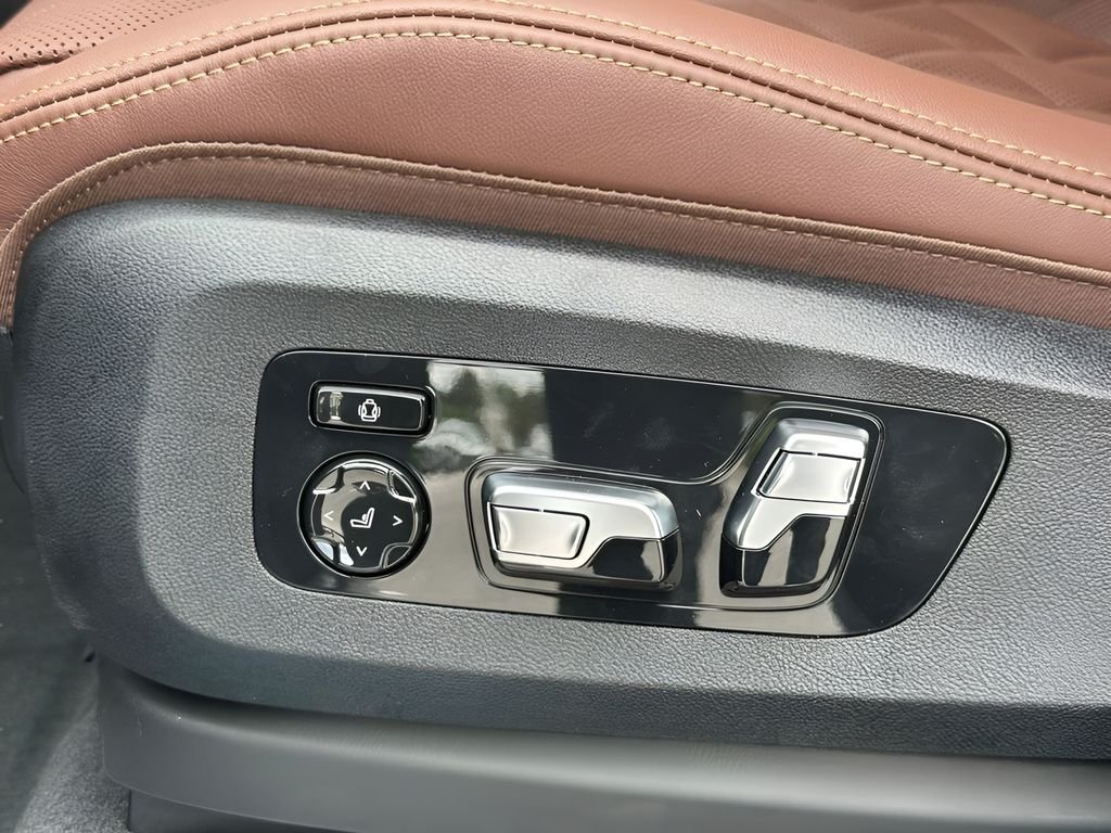 New 2026 Black Sapphire Metallic BMW xDrive50e image 11