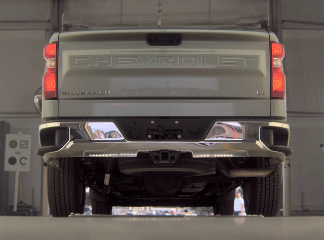 Used 2025 Gray Chevrolet LT image 8