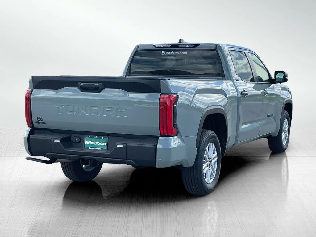 New 2026 Lunar Rock Toyota SR5 image 3