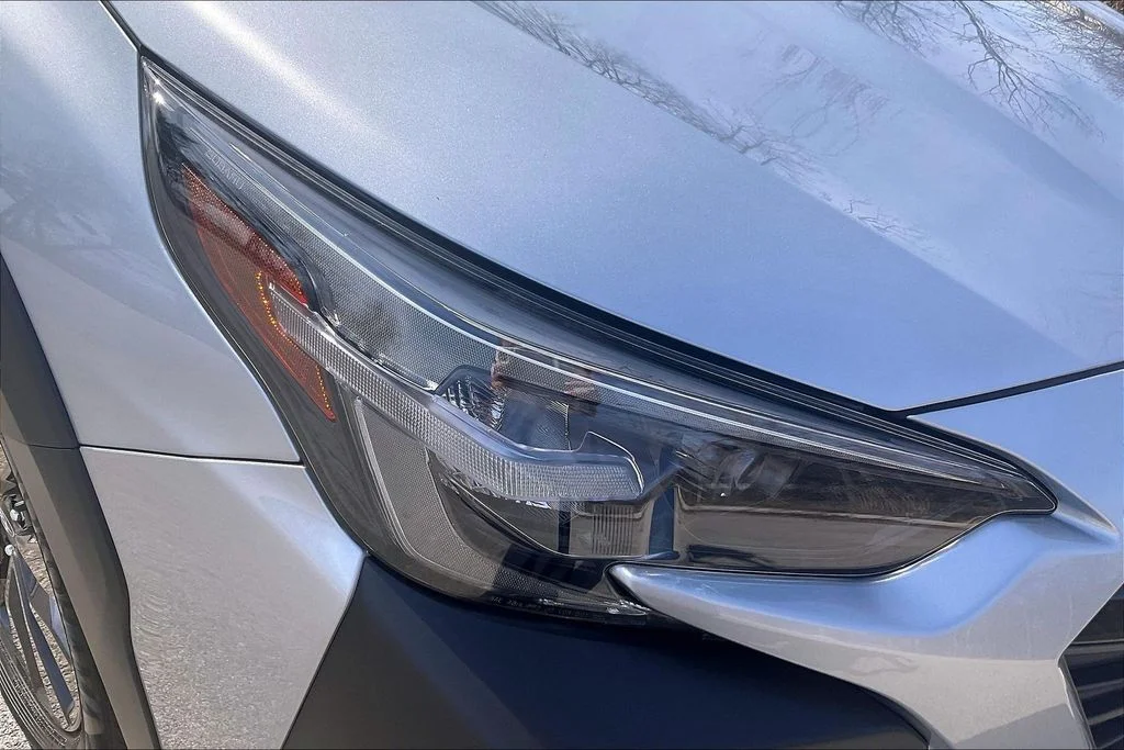Used 2025 Silver Subaru Onyx Edition XT image 29
