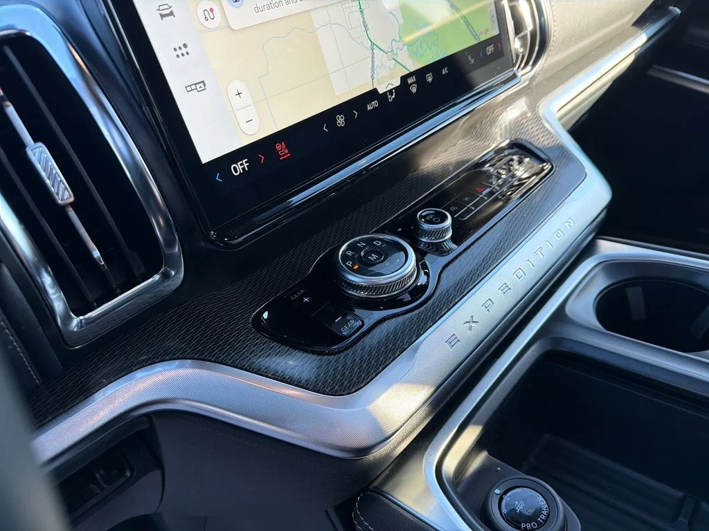 New 2026 White Ford Platinum image 24