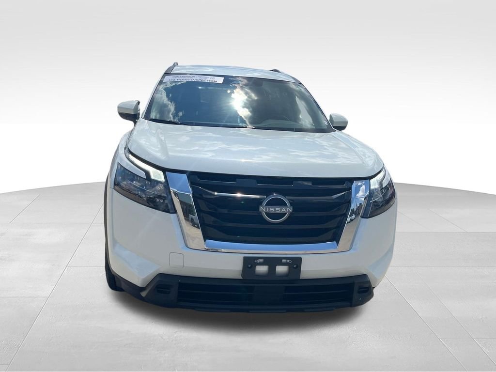 Used 2024 White Nissan SV image 8