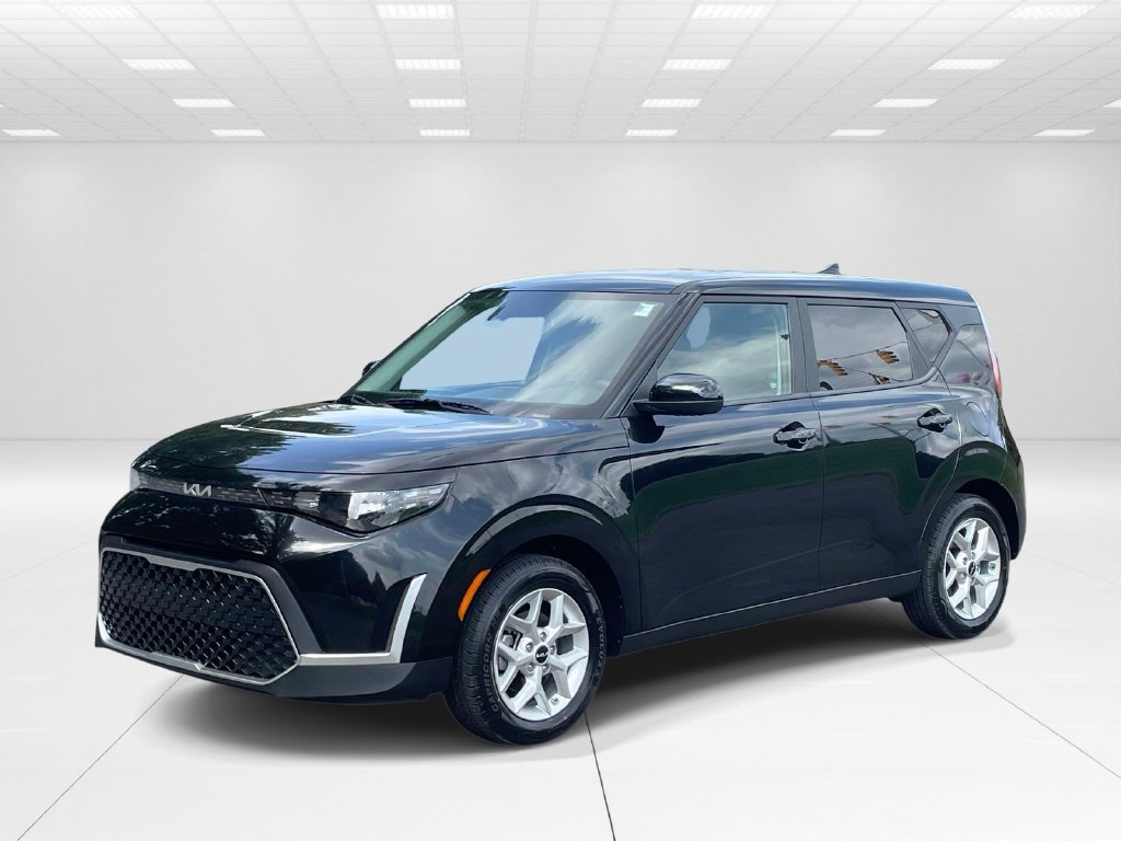 Used 2024 Black Kia S image 3