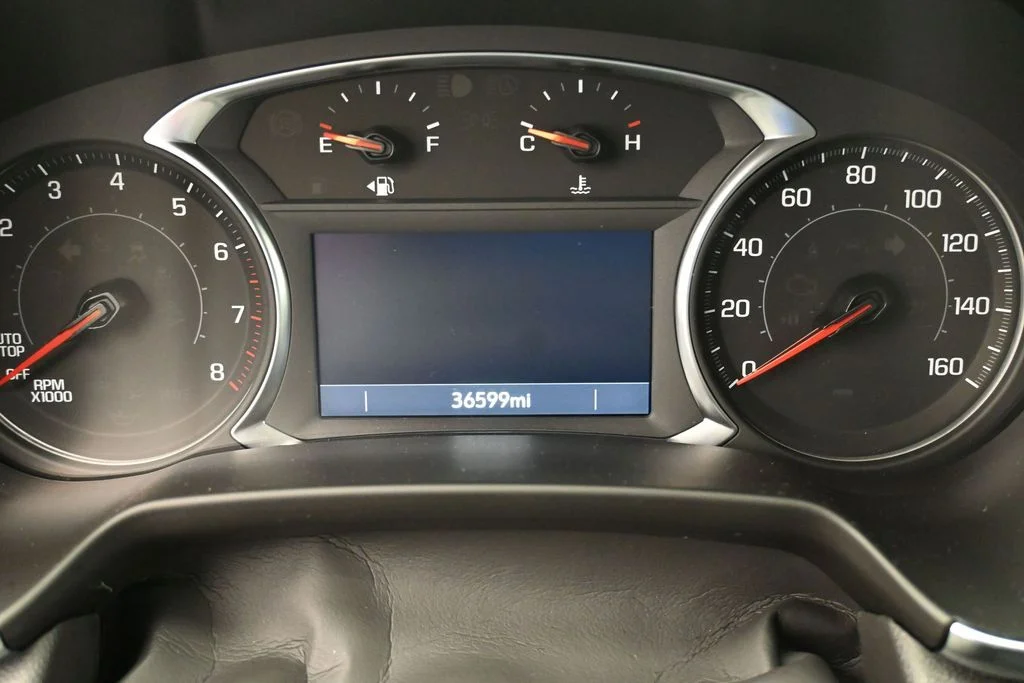 Used 2025 Gray Chevrolet LT image 13