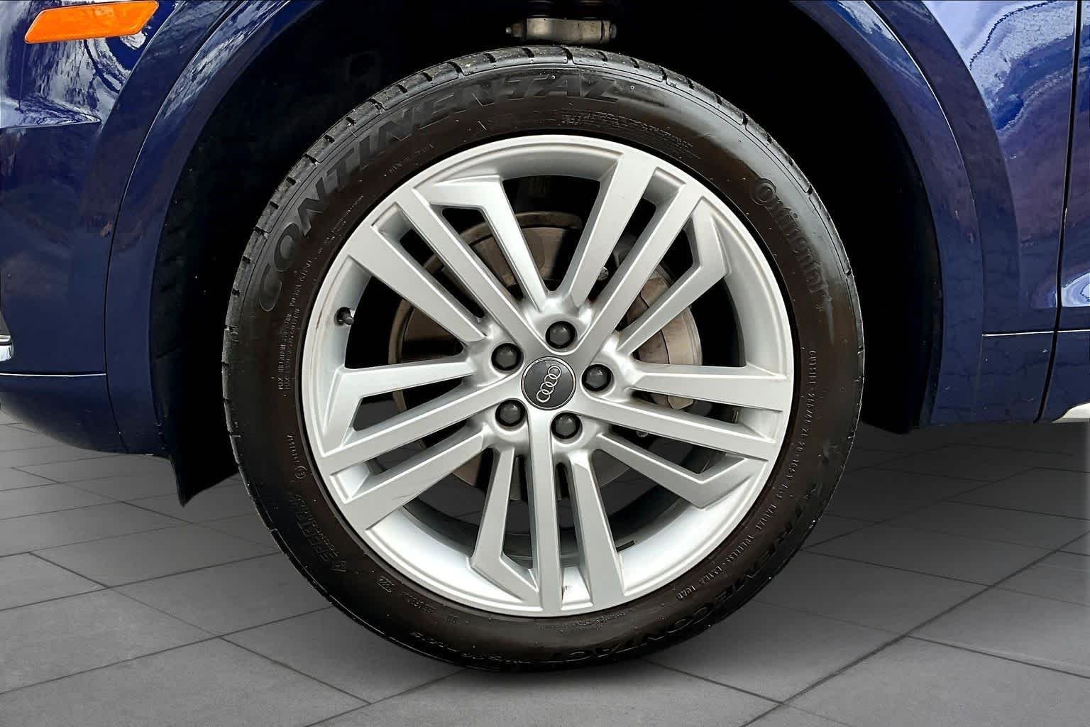 Used 2018 Navarra Blue Metallic Audi Premium Plus image 12