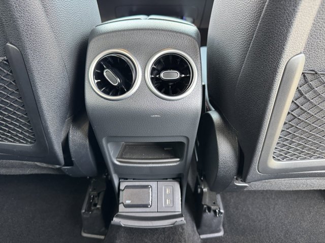 Used 2025 Polar White Mercedes-Benz GLB 250 image 9