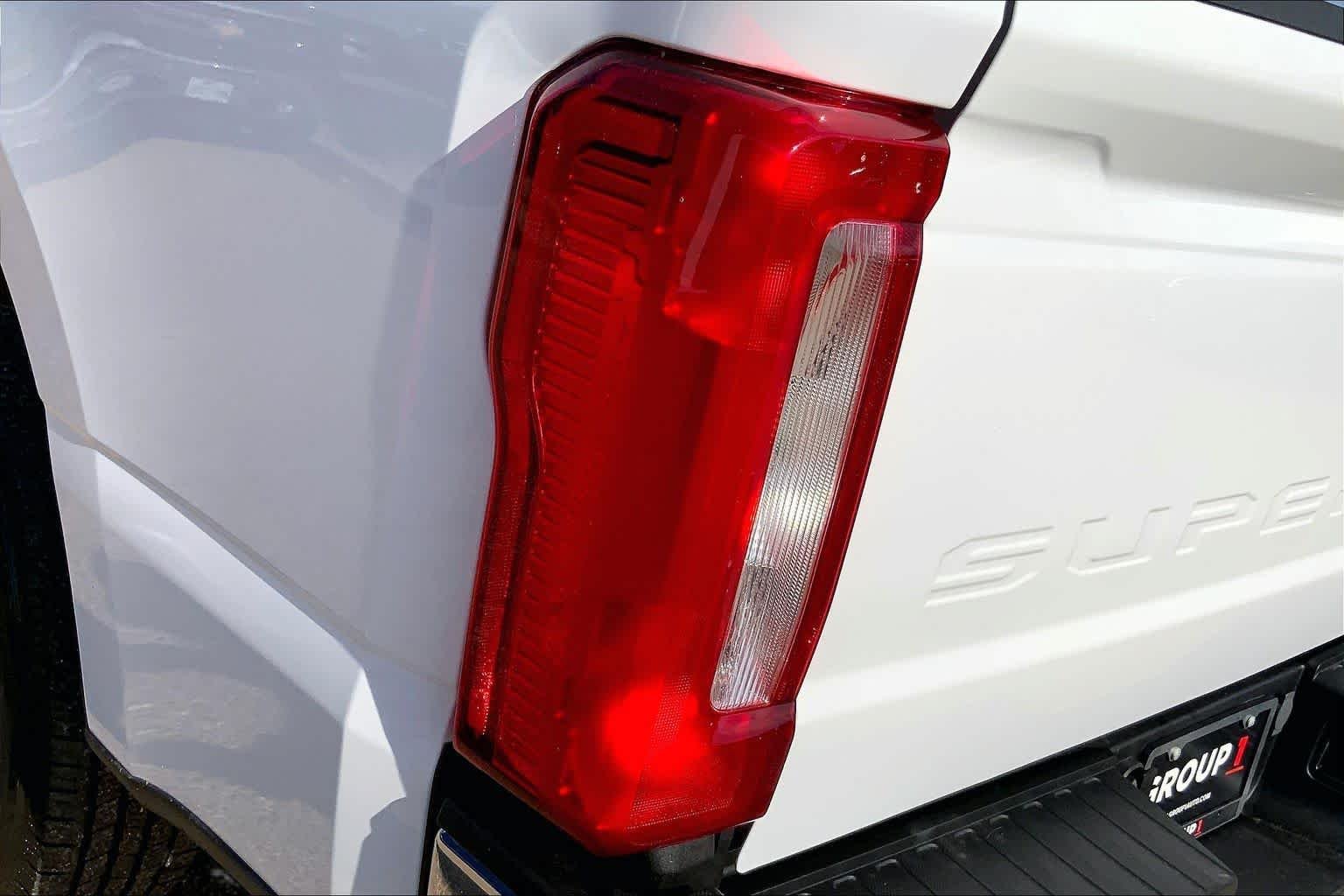 Used 2024 Oxford White Ford XL image 29