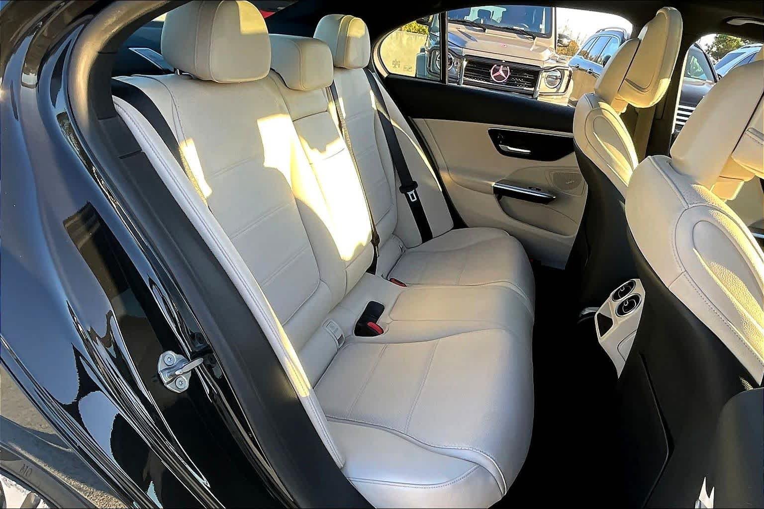 Used 2022 Obsidian Black Metallic Mercedes-Benz C 300 image 19